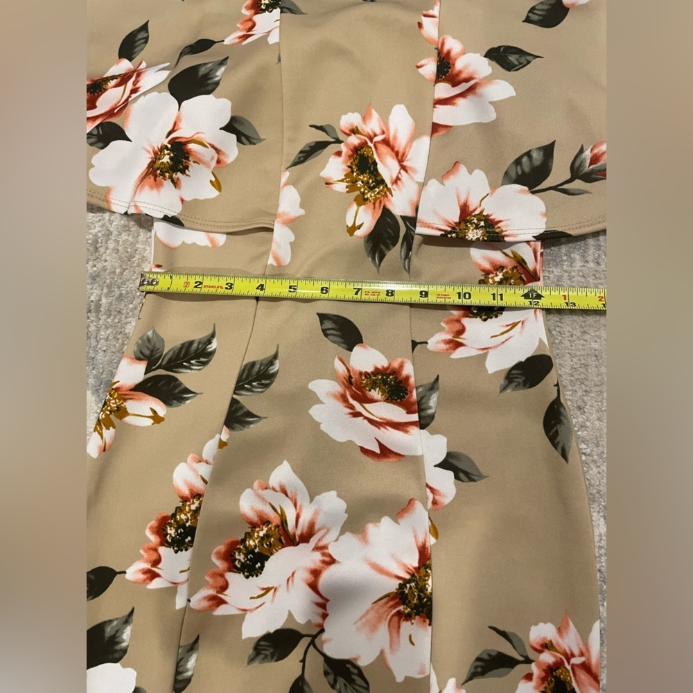 ViJo Couture Floral Pencil Dress, Size Medium- Runs Small Shoulder Shawl Detail - Picture 9 of 11